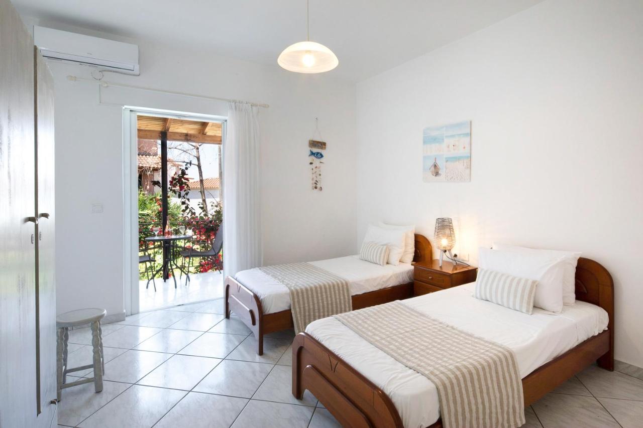 Irini And Apartament *